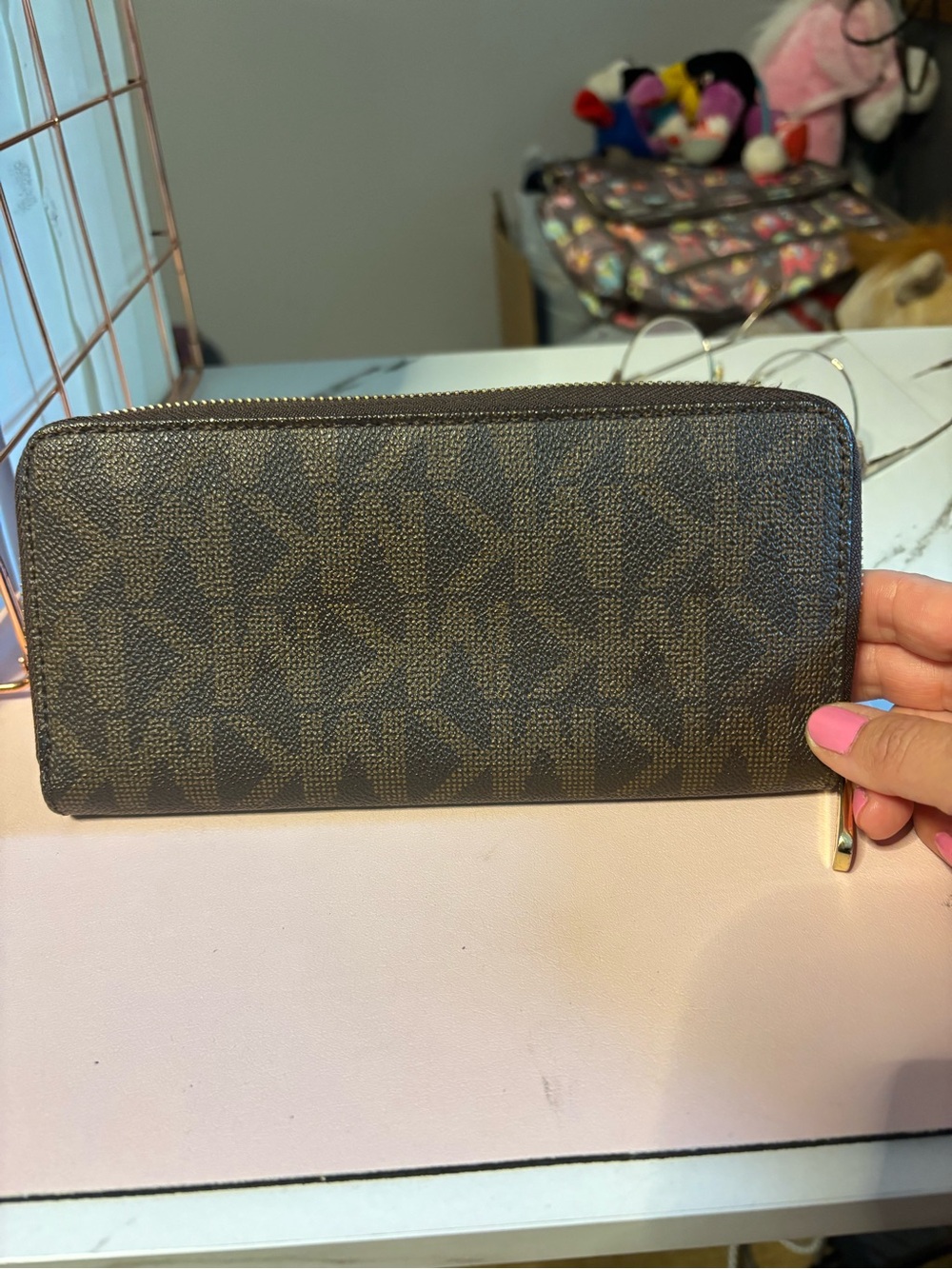 Michael Kors Wallet - Picture 2 of 3